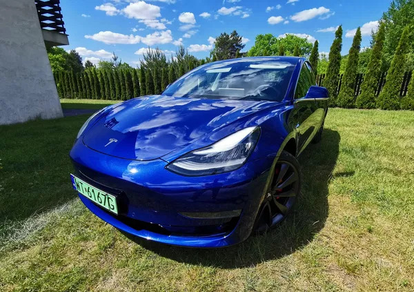 tesla świętokrzyskie Tesla Model 3 cena 139605 przebieg: 92000, rok produkcji 2019 z Warszawa